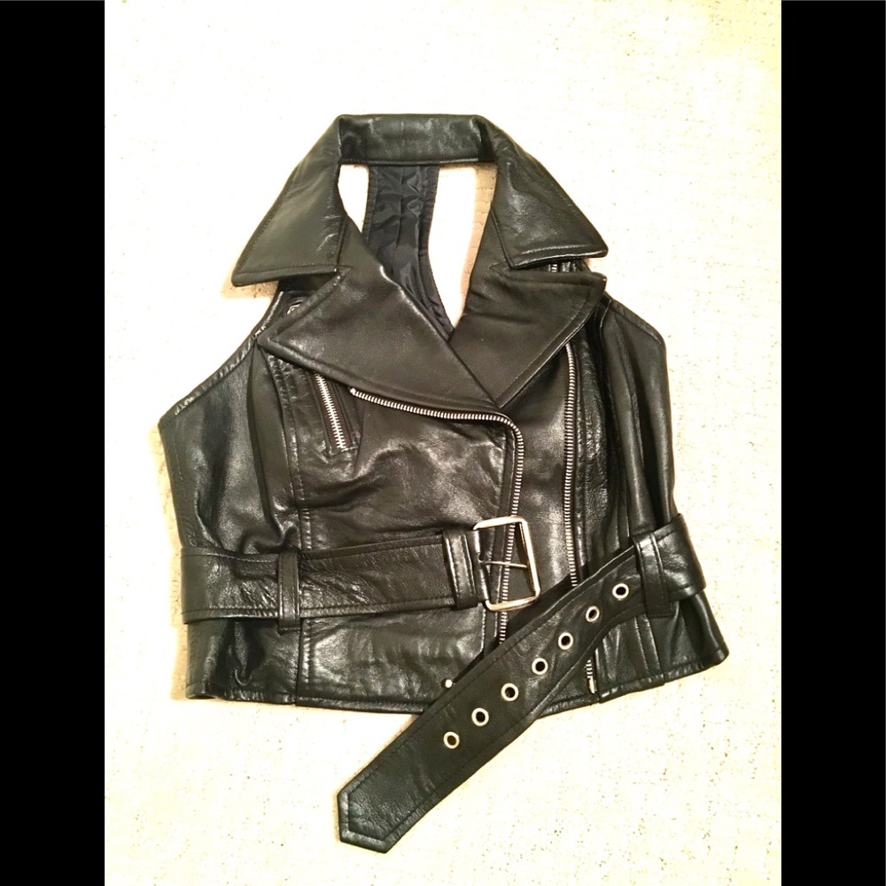 Stunning Moto Leather vest, race back will get everyone’s attention !